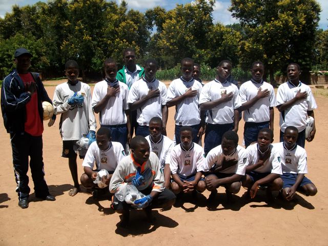 Malawi, Balaka: consegna dei pacchi CdR (febbraio 2011)