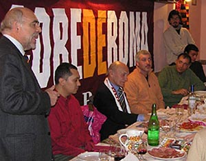Losi alla festa in suo onore organizzata da CdR