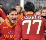 totti va incontro a cassetti