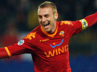 Coppa Italia 2009-10: De Rossi porta la Roma in semifinale