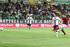 Parma-Roma: il gol di Ljajic