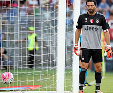 Roma-Juventus: Buffon incenerito dalla punizione di Pjanic