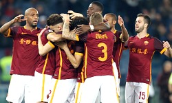 Roma-Samp: vittoria sofferta, ma terza di fila