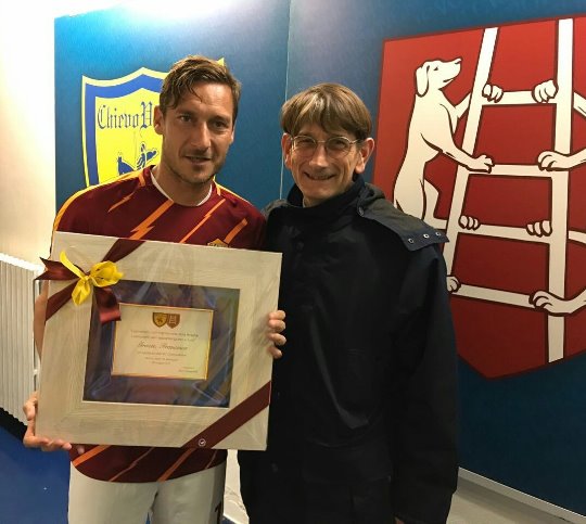 Chievo-Roma: Campedelli omaggia Totti