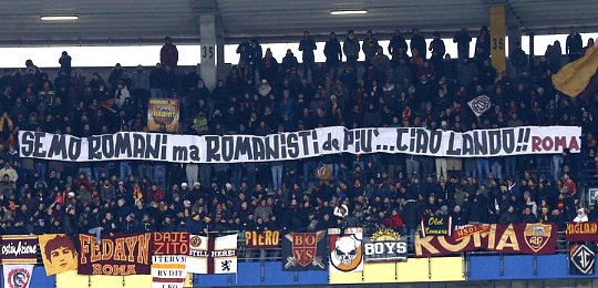 Chievo-Roma: striscione in ricordo del grande Lando Fiorini che ci ha lasciato ieri
