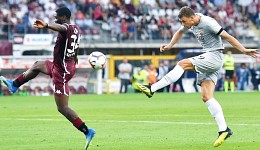 Torino-Roma: capolavoro di Dzeko su cross di Kluivert